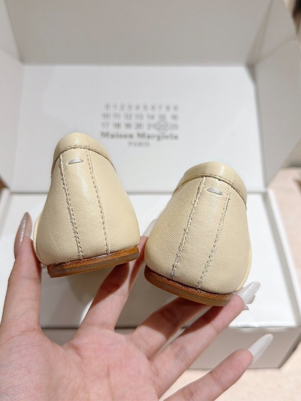 Maison Martin Margiela Tabi Ballet Flats - Picture 8 of 8